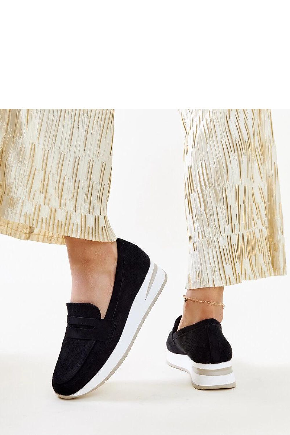 Half shoes model 206458 Solea