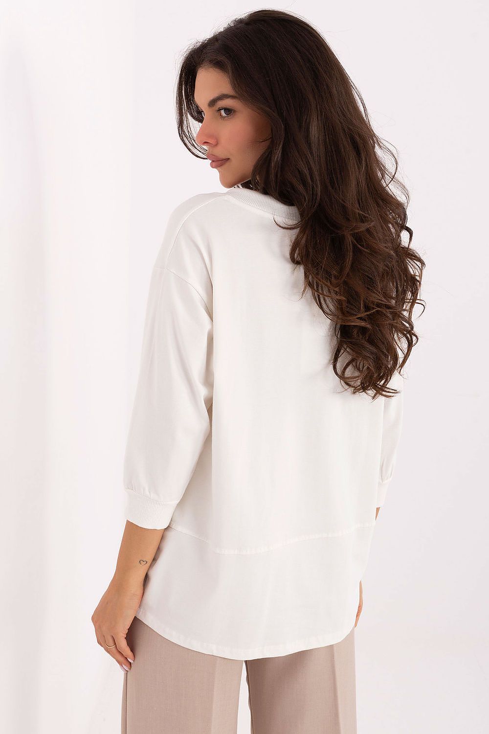 Blouse model 218391 Relevance